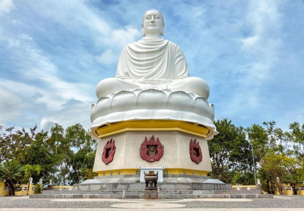 Den Long Do Hotel Nha Trang Zewnętrze zdjęcie
