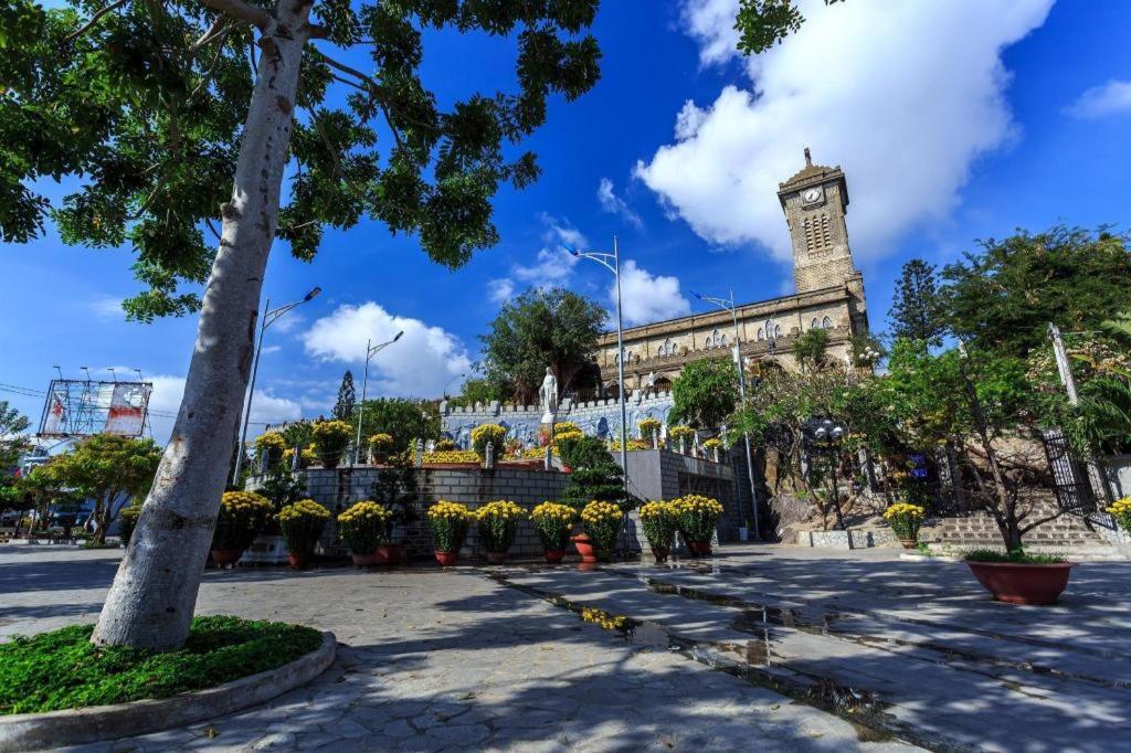 Den Long Do Hotel Nha Trang Zewnętrze zdjęcie