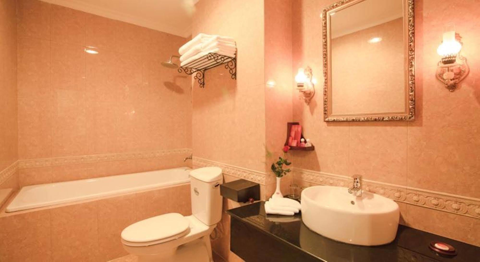 Den Long Do Hotel Nha Trang Zewnętrze zdjęcie