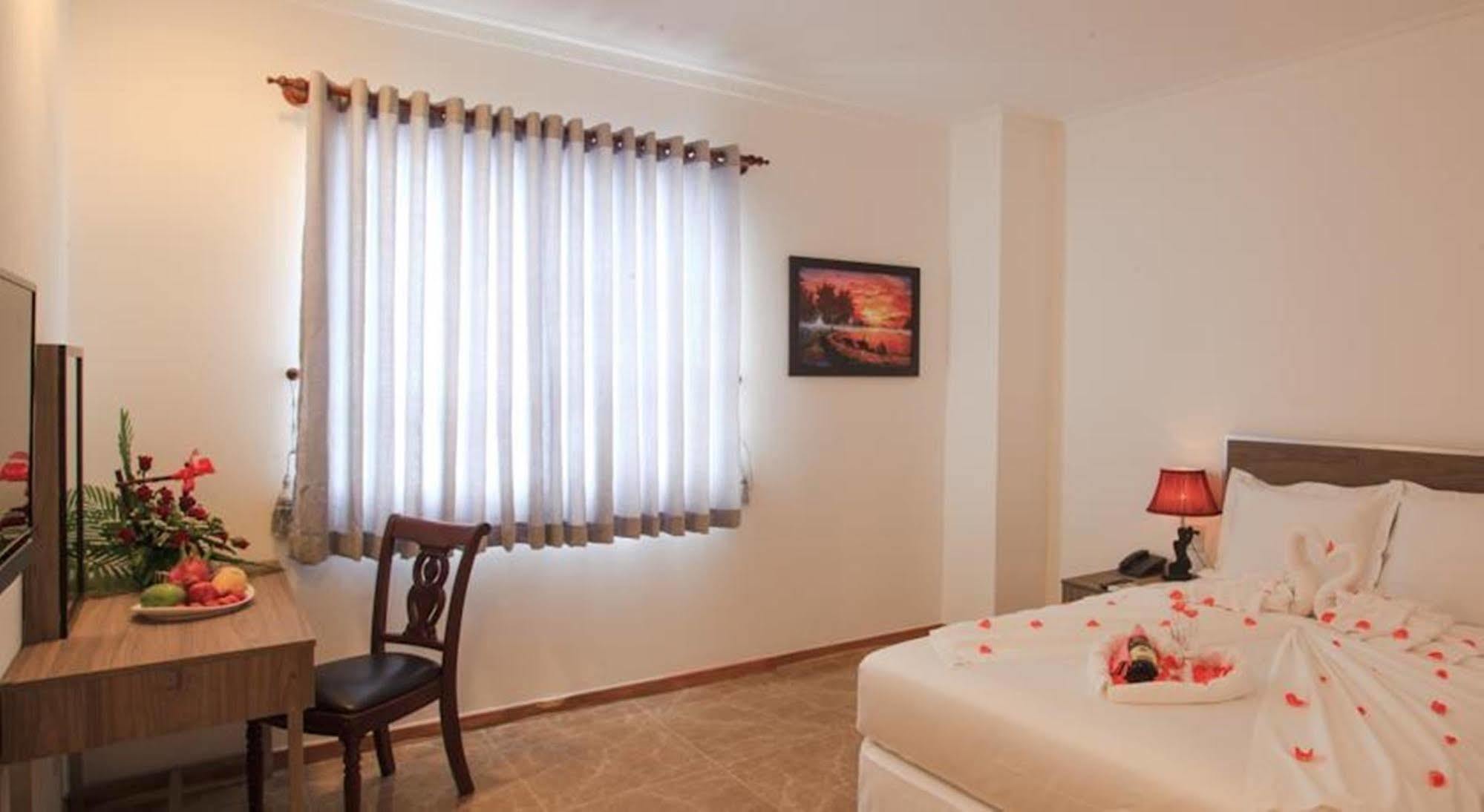 Den Long Do Hotel Nha Trang Zewnętrze zdjęcie