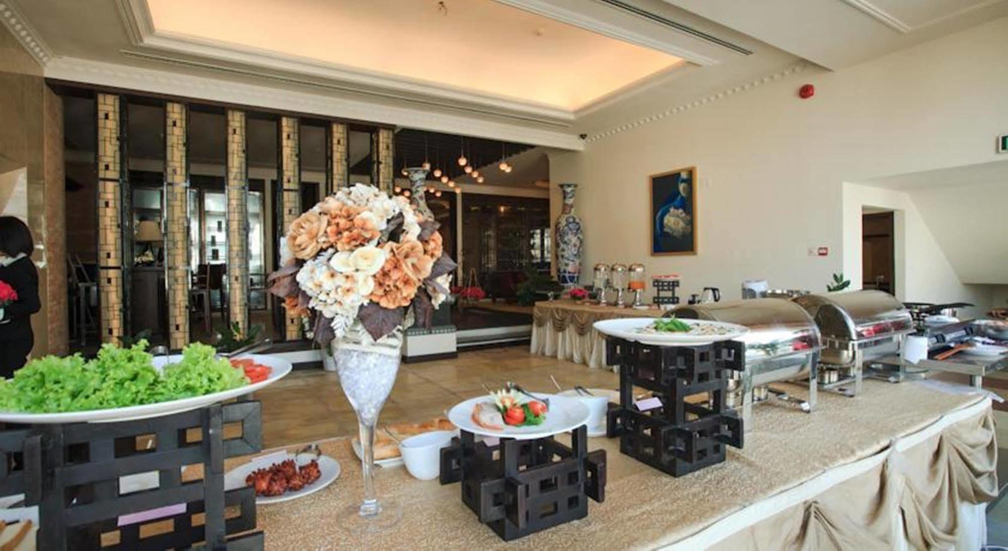 Den Long Do Hotel Nha Trang Zewnętrze zdjęcie