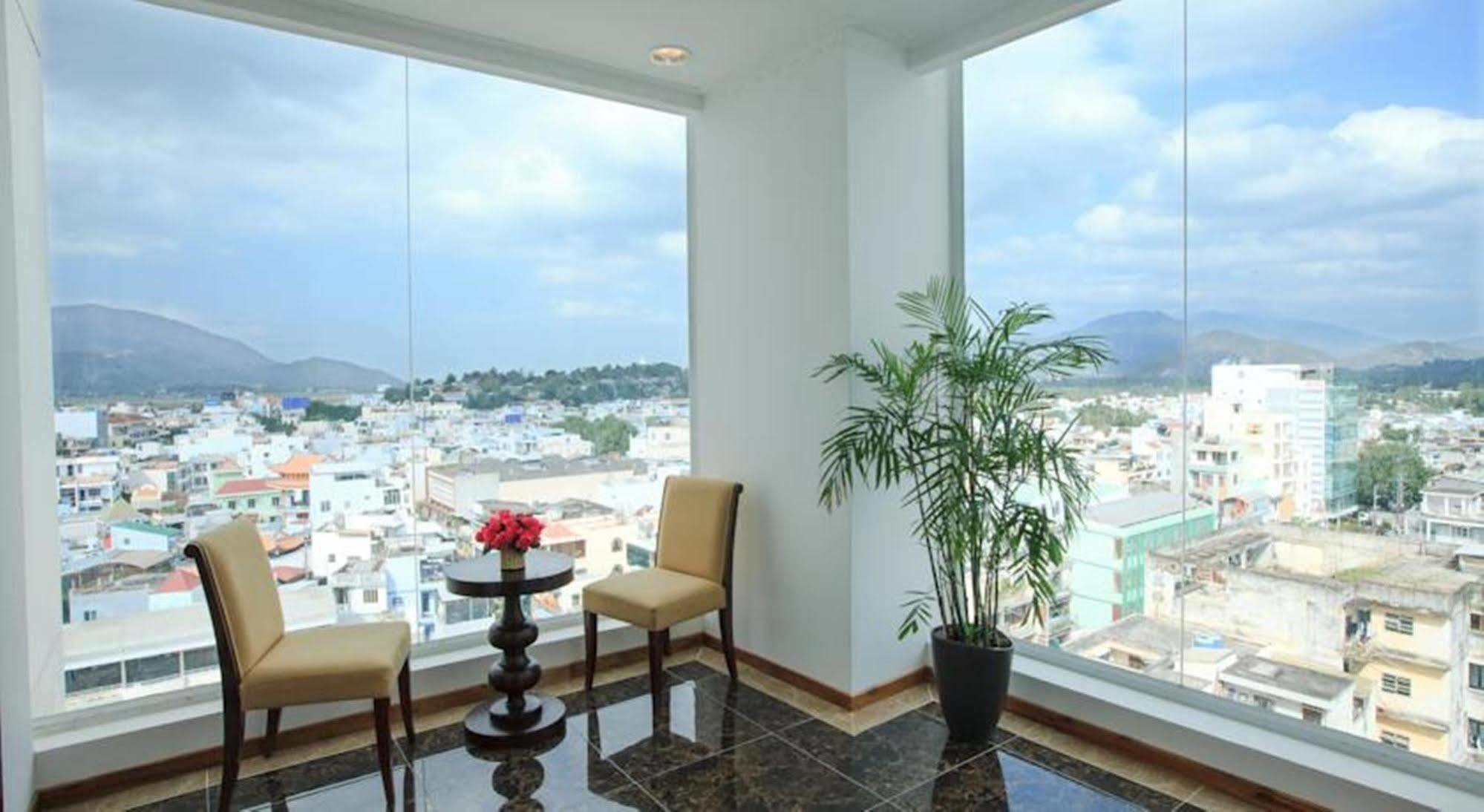 Den Long Do Hotel Nha Trang Zewnętrze zdjęcie